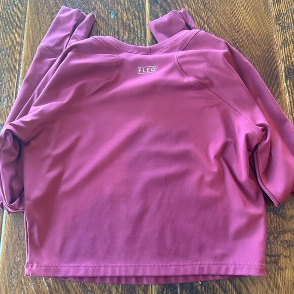 FLEO Crop Long Sleeve Training Top – Women’s Small - Picture 5 of 6